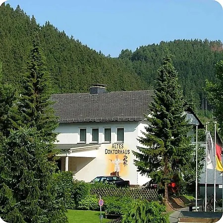 Otel Altes Doktorhaus - Garni